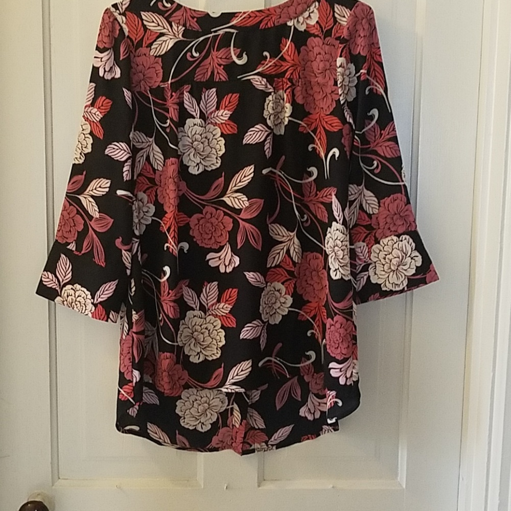 Floral long sleeve blouse